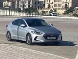 Hyundai Elantra 2018 годаfor7 800 000 тг. в Актау – фото 2