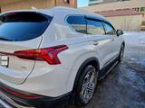 Hyundai Santa Fe 2022 года за 17 400 000 тг. в Астана – фото 3