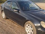 Mercedes-Benz C 200 2000 годаүшін2 400 000 тг. в Караганда – фото 4