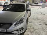 Hyundai Sonata 2015 годаfor7 200 000 тг. в Астана – фото 2