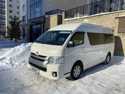 Toyota Hiace 2016 года за 17 900 000 тг. в Актау