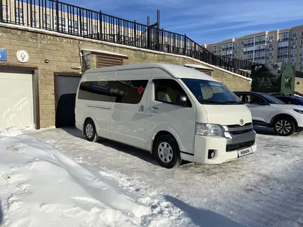 Toyota Hiace 2016 года за 17 900 000 тг. в Актау – фото 2