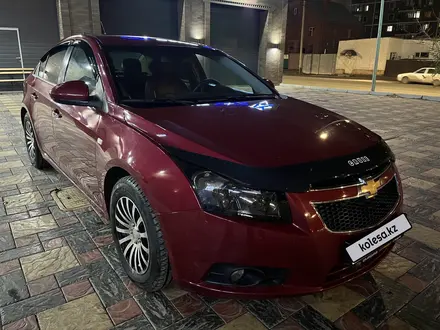 Chevrolet Cruze 2012 года за 4 000 000 тг. в Атырау – фото 3