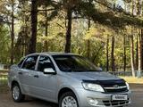 ВАЗ (Lada) Granta 2190 2015 годаүшін2 590 000 тг. в Петропавловск – фото 2