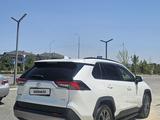 Toyota RAV4 2022 года за 15 200 000 тг. в Астана – фото 5