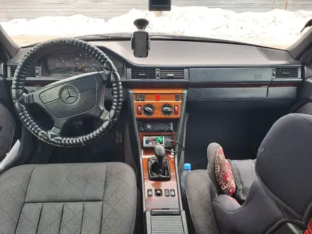 Mercedes-Benz E 200 1991 года за 1 670 000 тг. в Костанай – фото 7