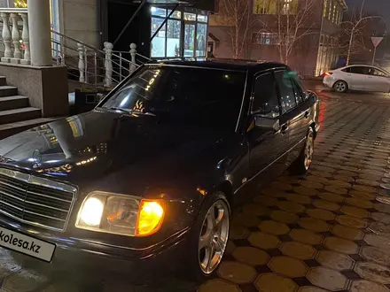 Mercedes-Benz E 320 1995 года за 2 300 000 тг. в Талдыкорган – фото 4