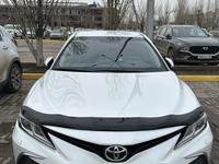 Toyota Camry 2021 года за 15 700 000 тг. в Актобе