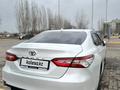 Toyota Camry 2021 года за 15 700 000 тг. в Актобе – фото 6