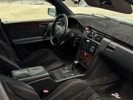 Mercedes-Benz E 280 1996 года за 2 600 000 тг. в Астана – фото 2