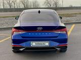 Hyundai Elantra 2021 года за 11 000 000 тг. в Алматы – фото 5