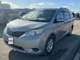 Toyota Sienna 2014 годаfor13 500 000 тг. в Атырау