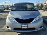 Toyota Sienna 2014 года за 13 500 000 тг. в Атырау – фото 2