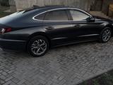 Hyundai Sonata 2022 годаүшін10 500 000 тг. в Алматы – фото 4