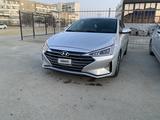 Hyundai Elantra 2019 годаfor9 200 000 тг. в Астана – фото 2