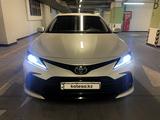 Toyota Camry 2021 года за 14 199 800 тг. в Алматы – фото 3