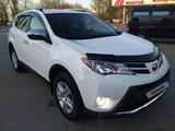 Toyota RAV4 2015 года за 12 300 000 тг. в Алматы – фото 3