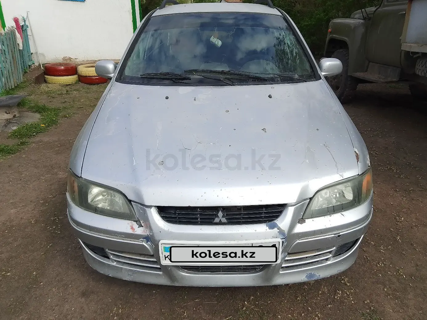 Mitsubishi Space Star, 2001