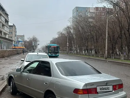 Toyota Camry 2000 года за 4 000 000 тг. в Караганда – фото 3