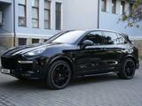 Porsche Cayenne 2015 года за 28 000 000 тг. в Алматы – фото 2