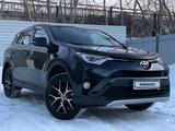 Toyota RAV4 2018 года за 14 500 000 тг. в Шымкент – фото 2