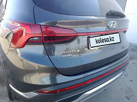 Hyundai Santa Fe 2022 года за 20 000 000 тг. в Актобе – фото 21