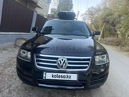 Volkswagen Touareg 2005 года за 6 100 000 тг. в Каскелен – фото 21