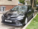 Toyota Camry 2019 года за 13 400 000 тг. в Усть-Каменогорск – фото 2