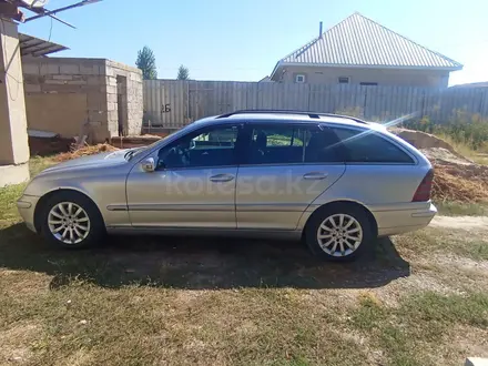 Mercedes-Benz C 220 2001 года за 2 700 000 тг. в Алматы – фото 3