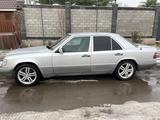 Mercedes-Benz E 280 1993 годаfor2 300 000 тг. в Отеген-Батыр – фото 3