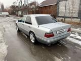 Mercedes-Benz E 280 1993 годаfor2 300 000 тг. в Отеген-Батыр – фото 4