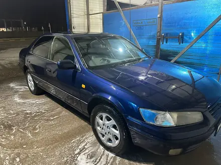 Toyota Camry Gracia 1998 года за 3 100 000 тг. в Семей – фото 2