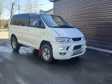 Mitsubishi Delica, 2006