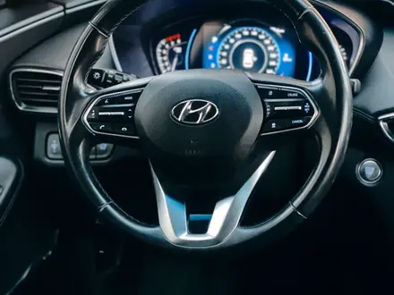 Hyundai Santa Fe 2019 года за 14 000 000 тг. в Шымкент – фото 4