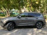 Hyundai Santa Fe 2020 года за 9 000 000 тг. в Алматы – фото 3
