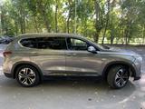 Hyundai Santa Fe 2020 года за 9 000 000 тг. в Алматы – фото 4