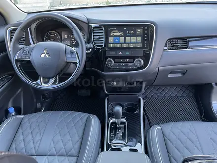 Mitsubishi Outlander 2022 года за 11 900 000 тг. в Атырау – фото 5