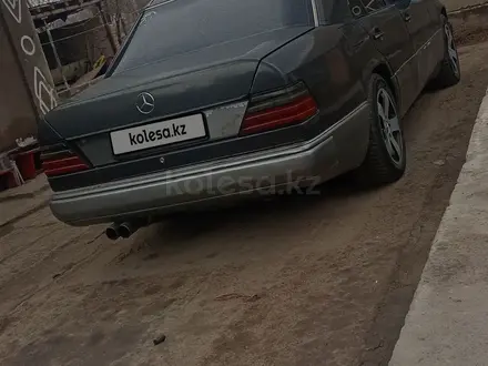 Mercedes-Benz E 260 1990 года за 1 600 000 тг. в Шу – фото 26