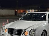 Mercedes-Benz E 55 AMG 2000 года за 8 000 000 тг. в Шымкент – фото 2