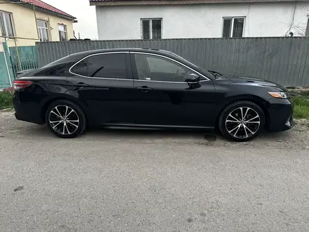 Toyota Camry 2018 года за 8 600 000 тг. в Тараз – фото 5