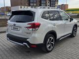 Subaru Forester 2022 года за 9 200 000 тг. в Уральск – фото 3