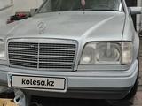 Mercedes-Benz E 220 1994 годаүшін1 000 000 тг. в Астана – фото 4