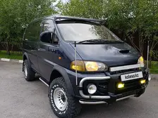 Mitsubishi Delica, 1995
