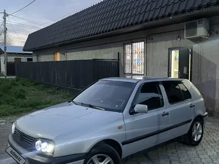 Volkswagen Golf 1993 года за 1 670 000 тг. в Алматы – фото 2