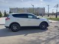 Toyota RAV4 2017 годаfor13 500 000 тг. в Семей – фото 4