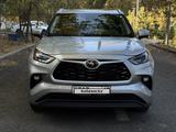 Toyota Highlander 2023 года за 23 500 000 тг. в Шымкент – фото 2