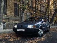 Volkswagen Passat 1992 годаfor1 000 000 тг. в Уральск