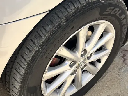 Toyota Camry 2011 года за 6 500 000 тг. в Жанаозен – фото 12