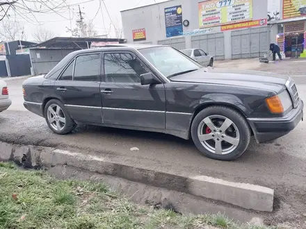 Mercedes-Benz E 230 1991 года за 1 700 000 тг. в Шымкент – фото 4