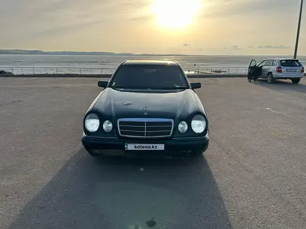 Mercedes-Benz E 230 1996 годаүшін2 200 000 тг. в Кокшетау – фото 2